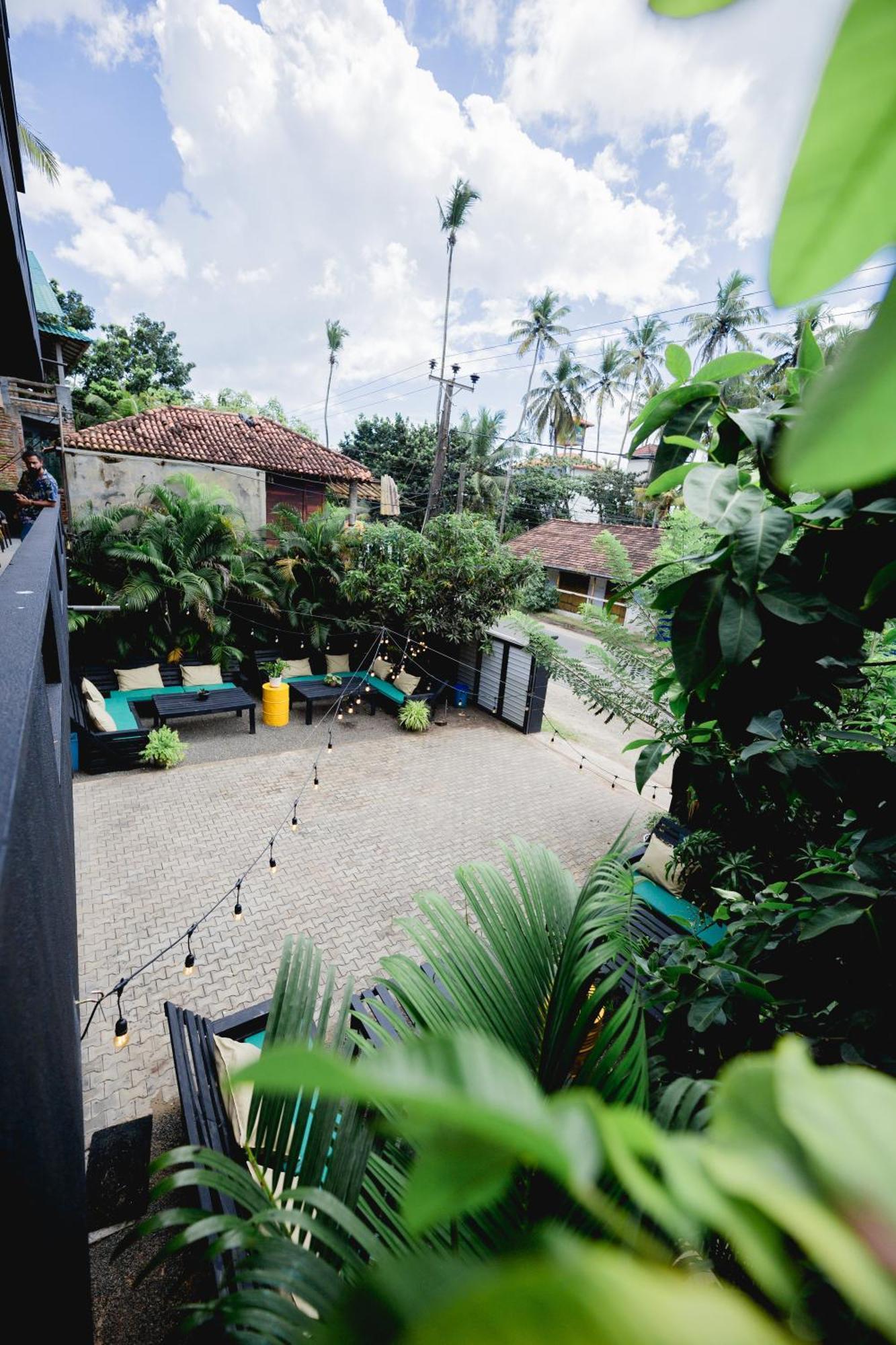 Sugar Hostel Weligama - Coliving & Coworking Esterno foto